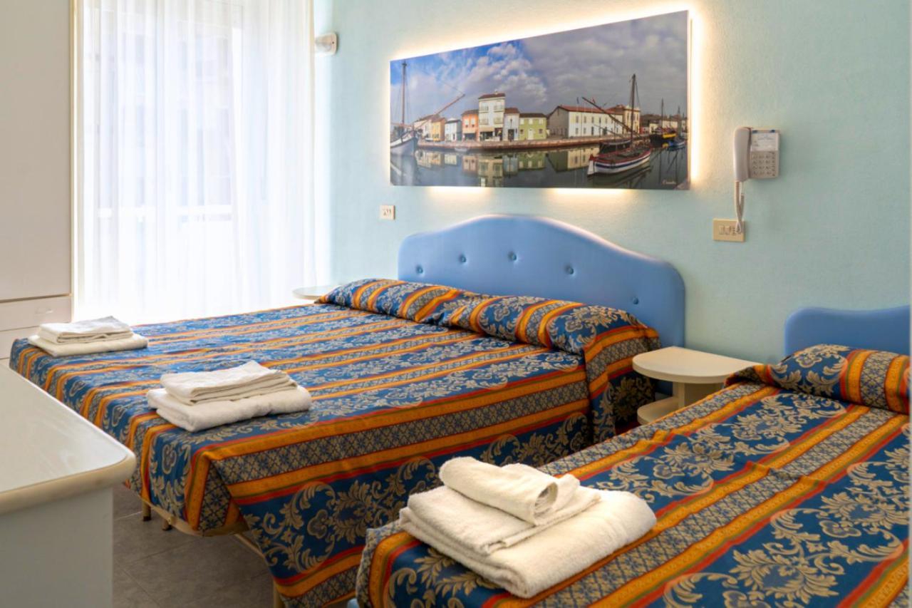 Hotel Tiglio Rimini Bagian luar foto